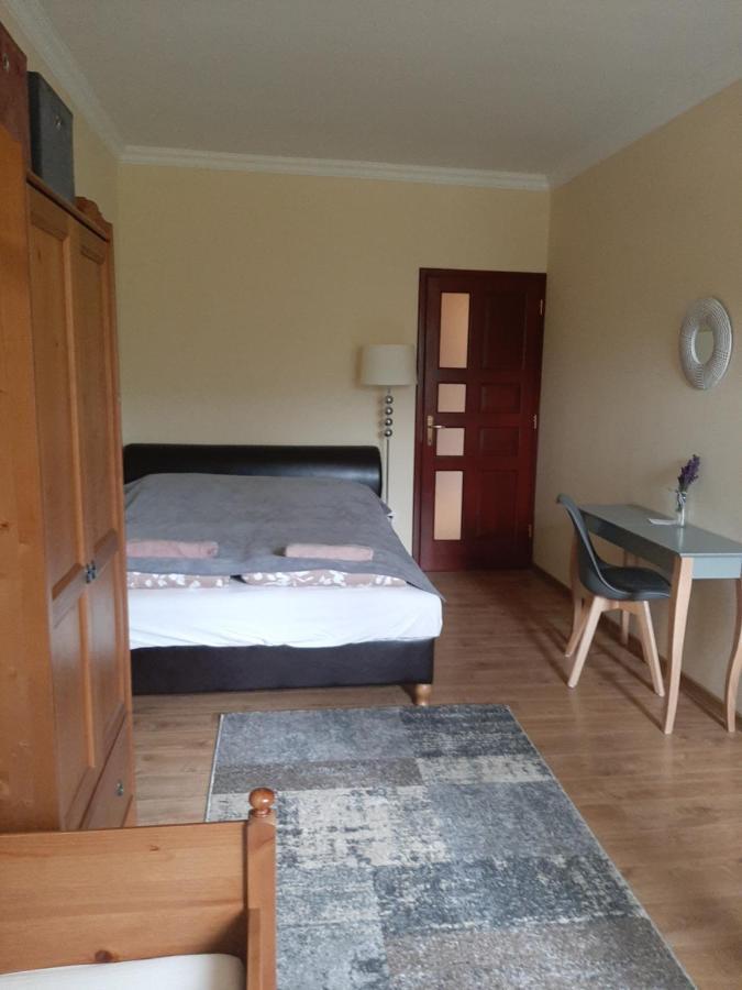 Megyeri Apartman Pócsmegyer Exterior foto