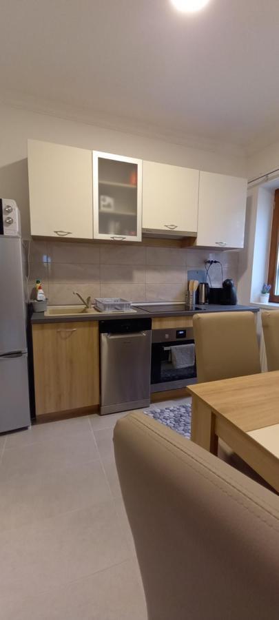 Megyeri Apartman Pócsmegyer Exterior foto